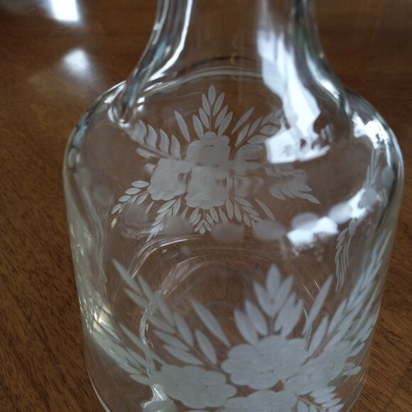 Vintage Antique Clear Etched Glass Crystal Decanter Floral - Picture 6 of 12